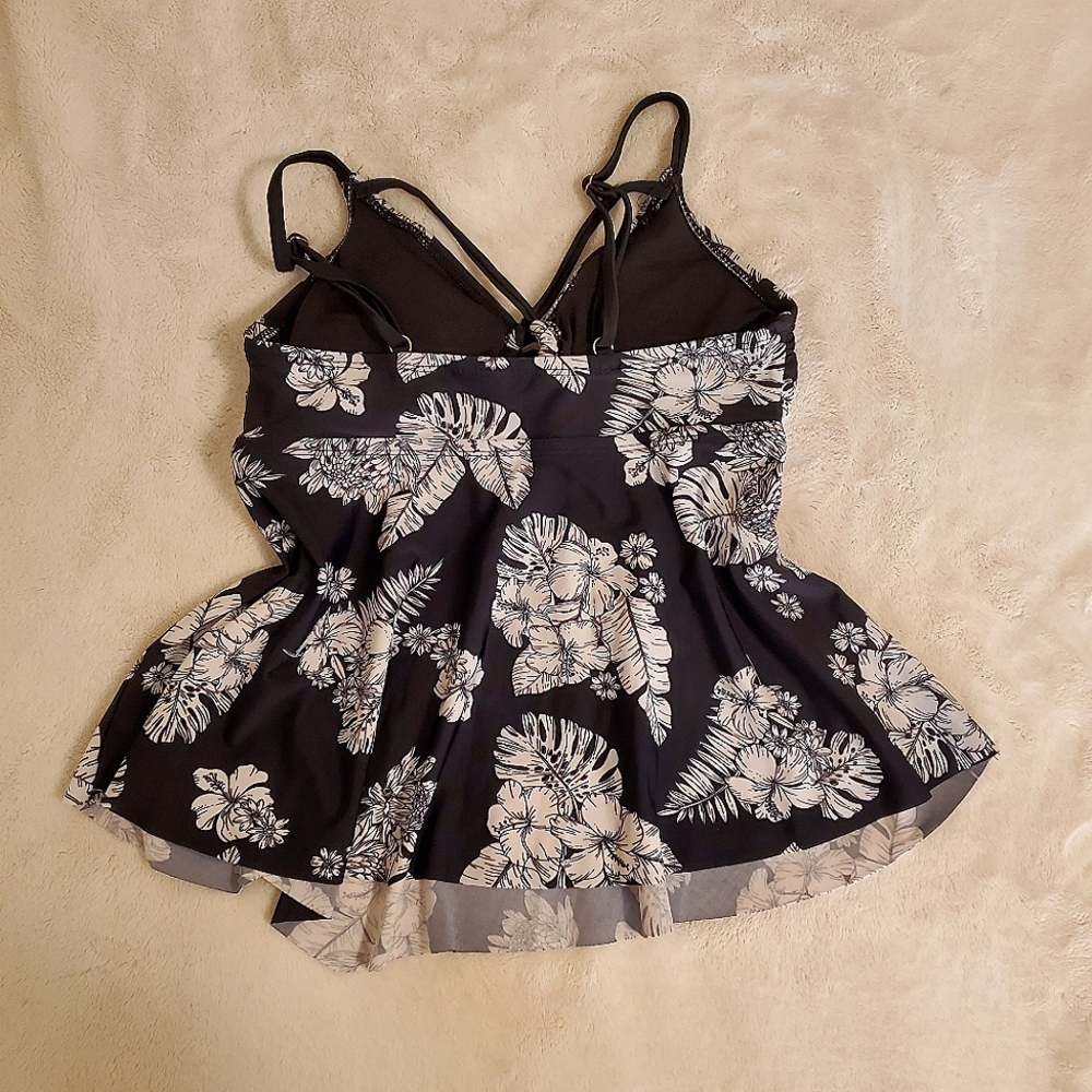SWIM TOP - Picture 3 of 3